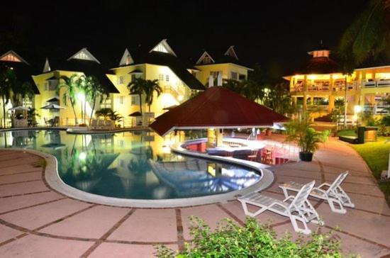 Mystic Ridge Apt 2 Plus 6 Очо-Ріос Екстер'єр фото